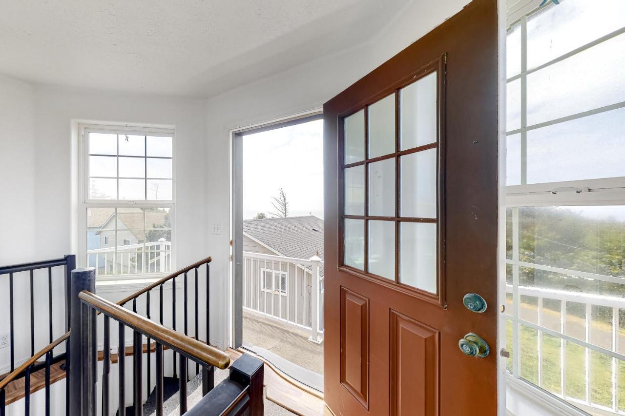 Lighthouse View Villa Lincoln City Exterior foto